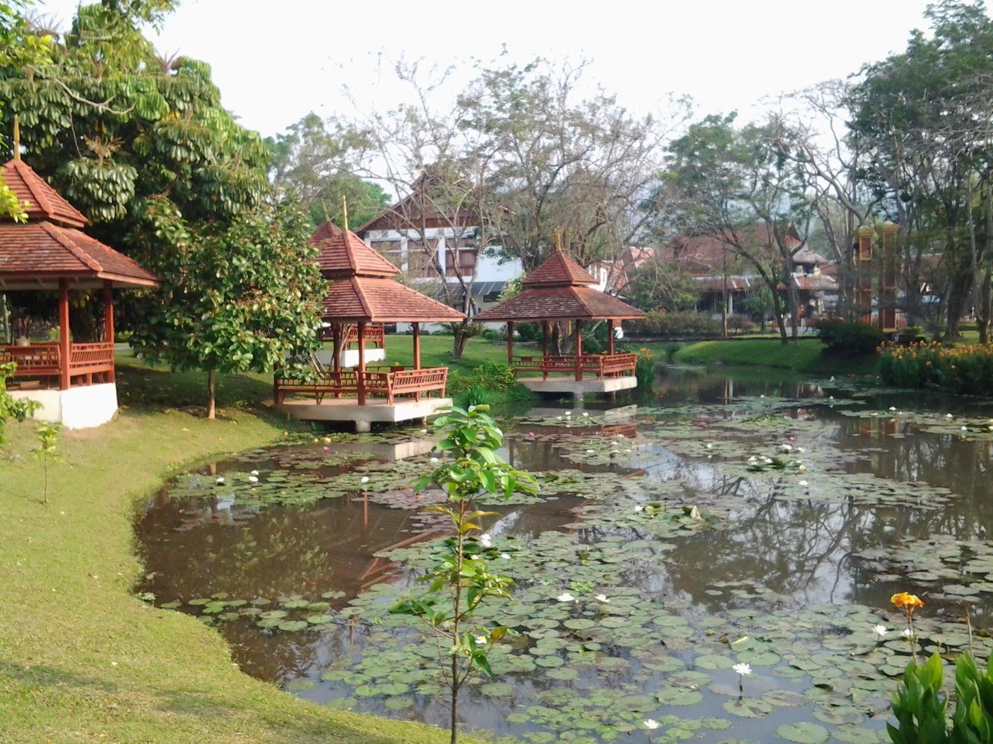 Suan Bua Hotel & Resort Ban Pong  Exterior foto