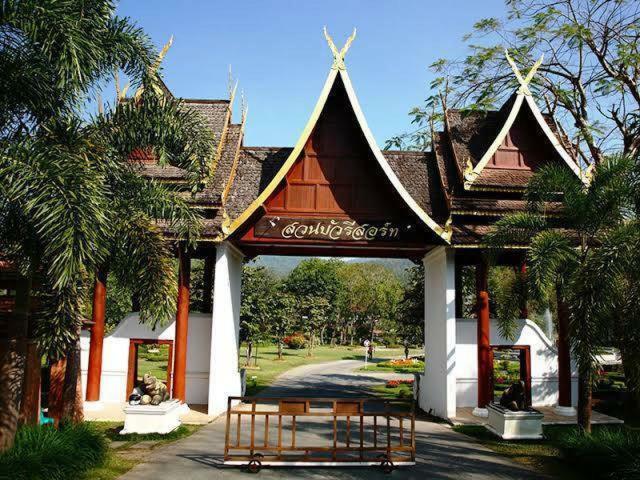 Suan Bua Hotel & Resort Ban Pong  Exterior foto
